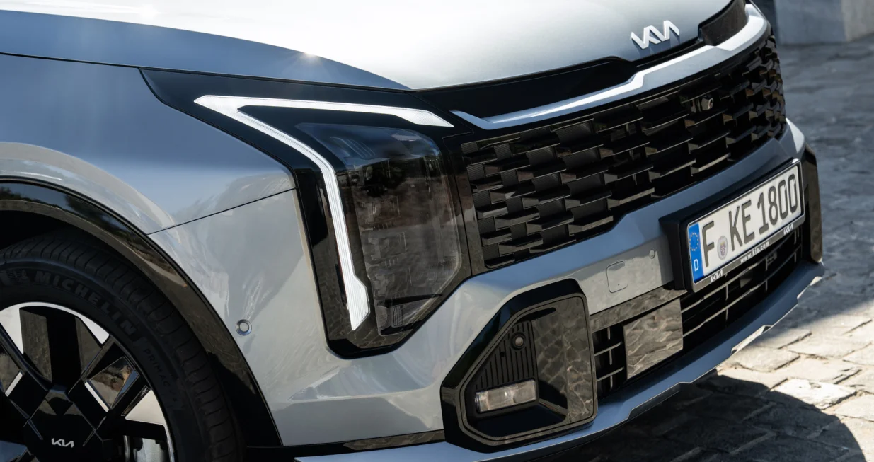 Kia Sportage redizajn Moderniji izgled i savremeni hibridi adsfhadfg/