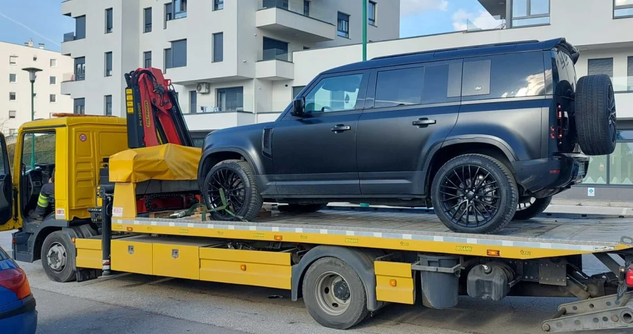 Oduzet Range Rover/MUP KS/