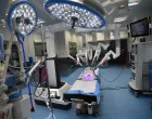 epa08628876 Presentation of the 'da Vinci' robotic system in the newly established Clinical Center for Robotic Operations of the Pomeranian Medical University in Szczecin, Poland, 27 August 2020. The hospital in Szczecin is the second clinical hospital in Poland where surgeons will use this innovative technology. The medical center in Szczecin plans to use the 'da Vinci' robot for general surgery, as well as in urological and gynecological surgeries and in the treatment of patients suffering from oncological diseases. EPA/MARCIN BIELECKI POLAND OUT/Marcin Bielecki
