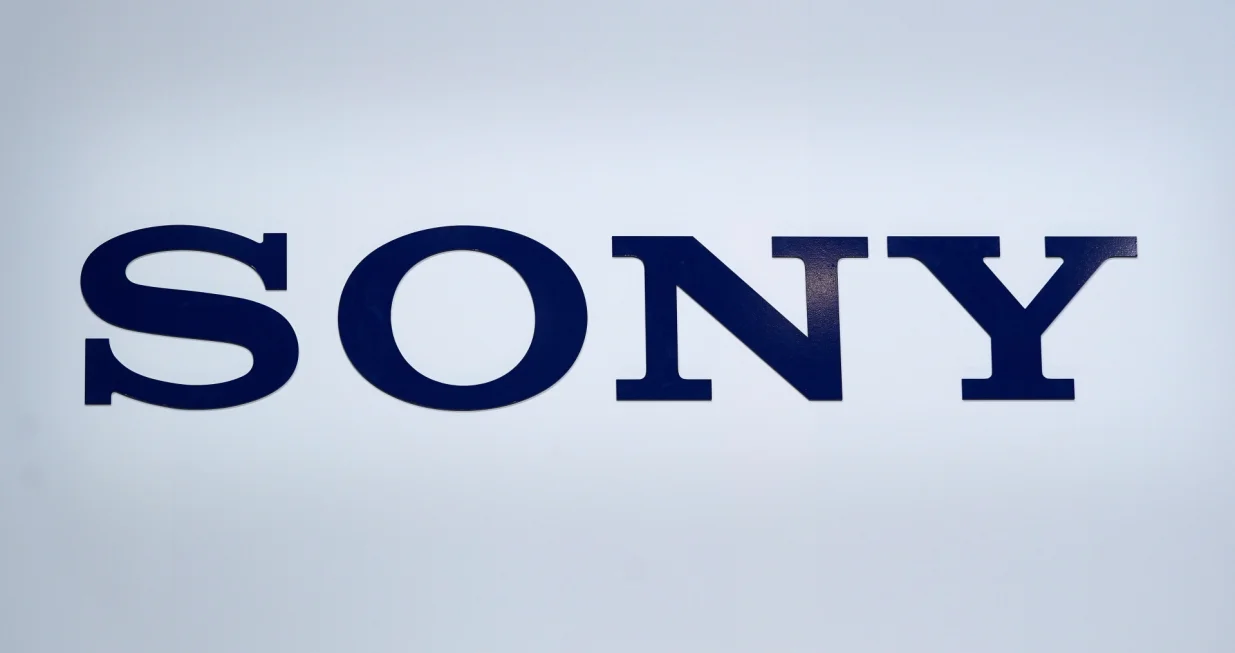 epa09800970 The logo of Sony Corp. is displayed at Sony headquarters in Tokyo, Japan, 04 March 2022, after Sony and Honda Motor announced joint development of electric vehicle (EV). The new company by Sony and Honda is expected to start the sales of the first EV in 2025. EPA/KIMIMASA MAYAMA/Kimimasa Mayama