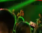 Teodora Džehverović, incident na koncertu, pogođena ča&scaron;om/Prtsc