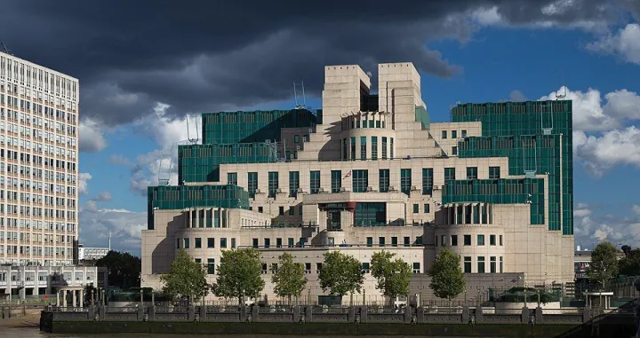Sjed&scaron;te MI6/Laurie Nevay