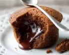 Čokoladni souffl&eacute;/