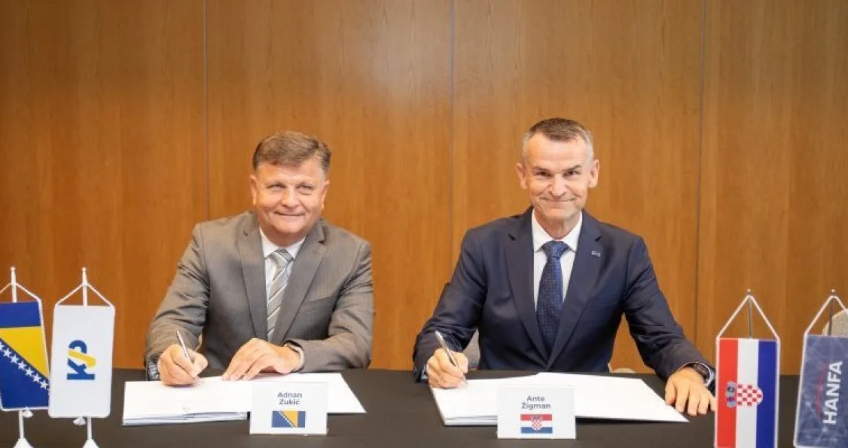 Adnan Zukić i Ante Žigman prilikom potpsivanja sporazuma u KVP-u/
