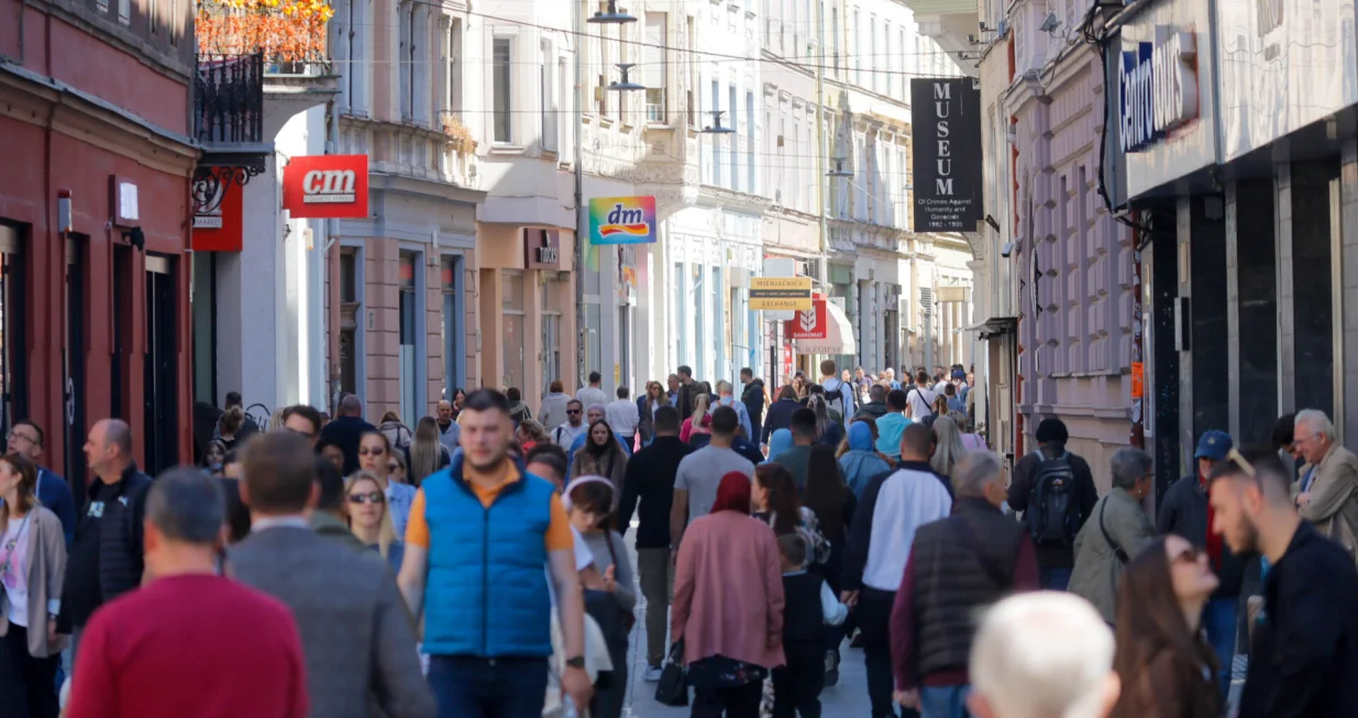Topao i sunčan proljetni dan po Sarajevu/Damir Deljo